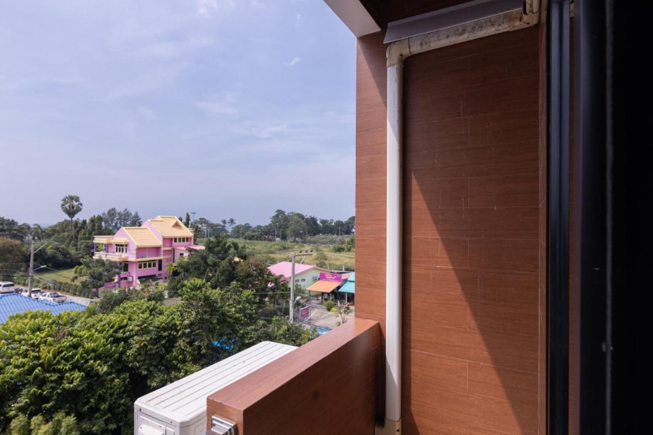 Tribe Pattaya Sha Certificated Hotel Екстериор снимка