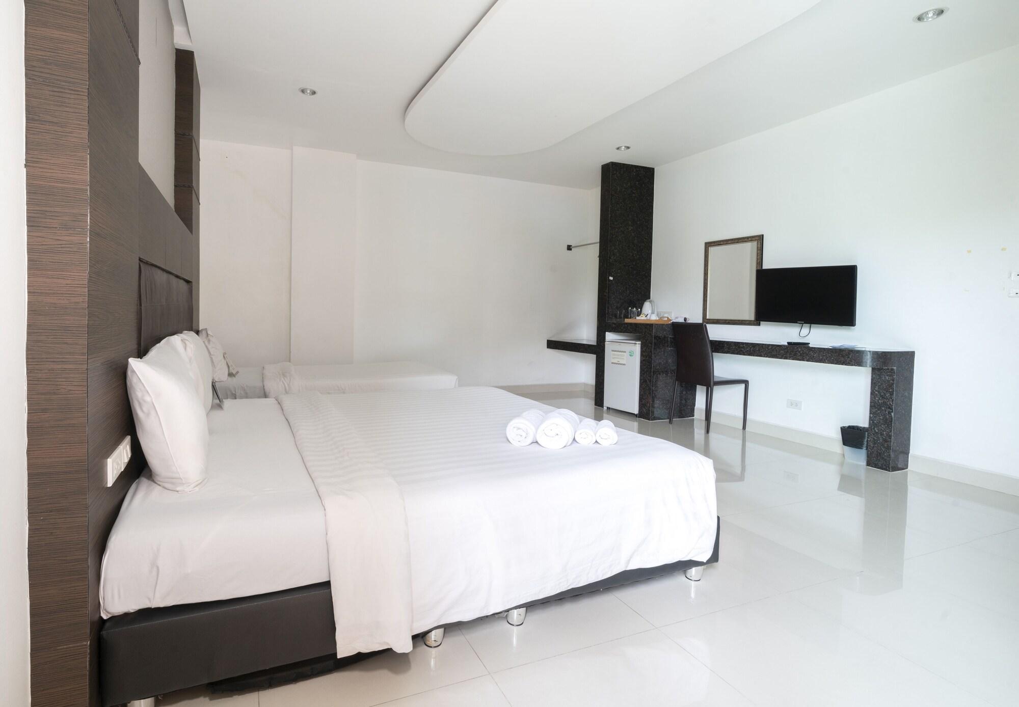Tribe Pattaya Sha Certificated Hotel Екстериор снимка