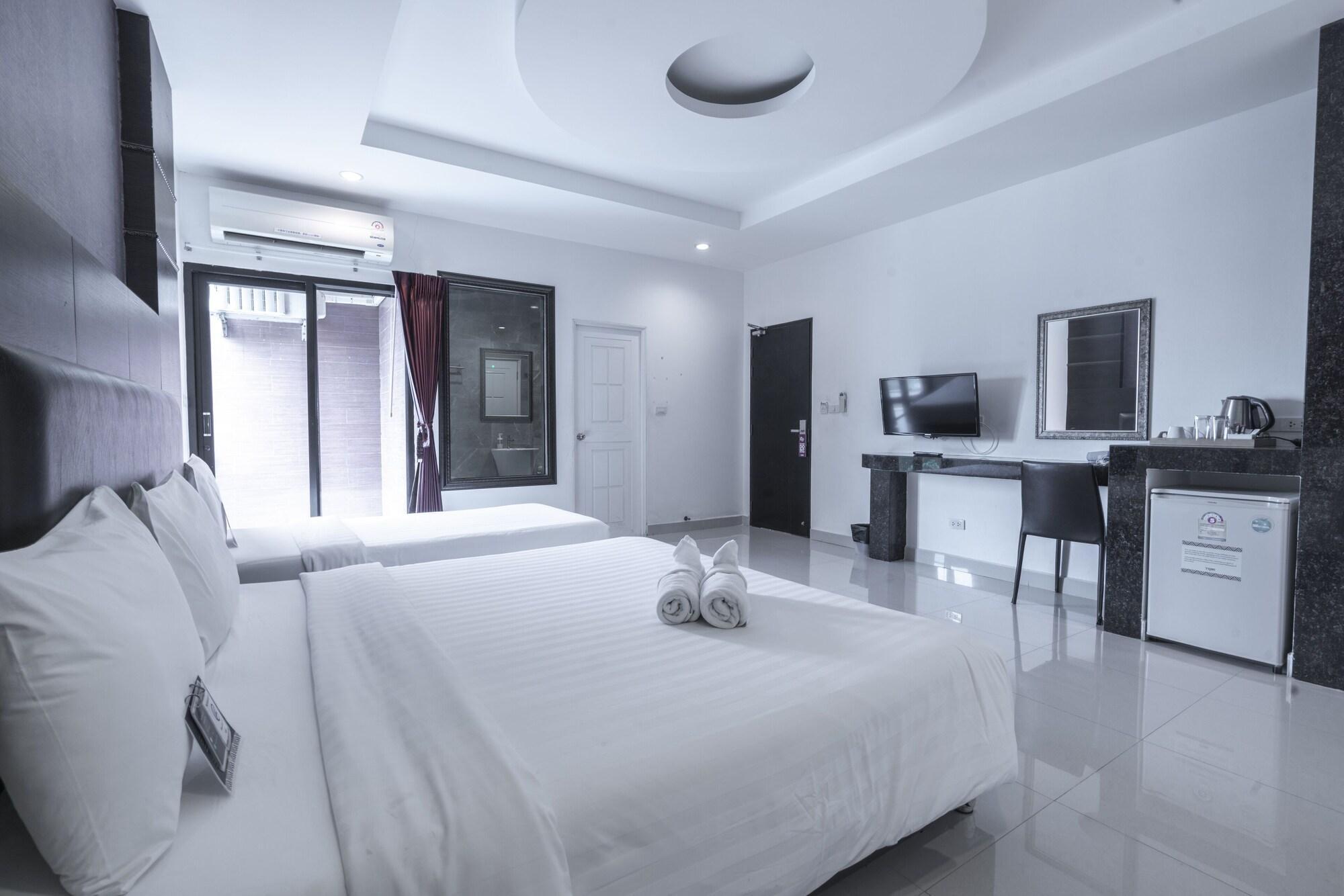 Tribe Pattaya Sha Certificated Hotel Екстериор снимка
