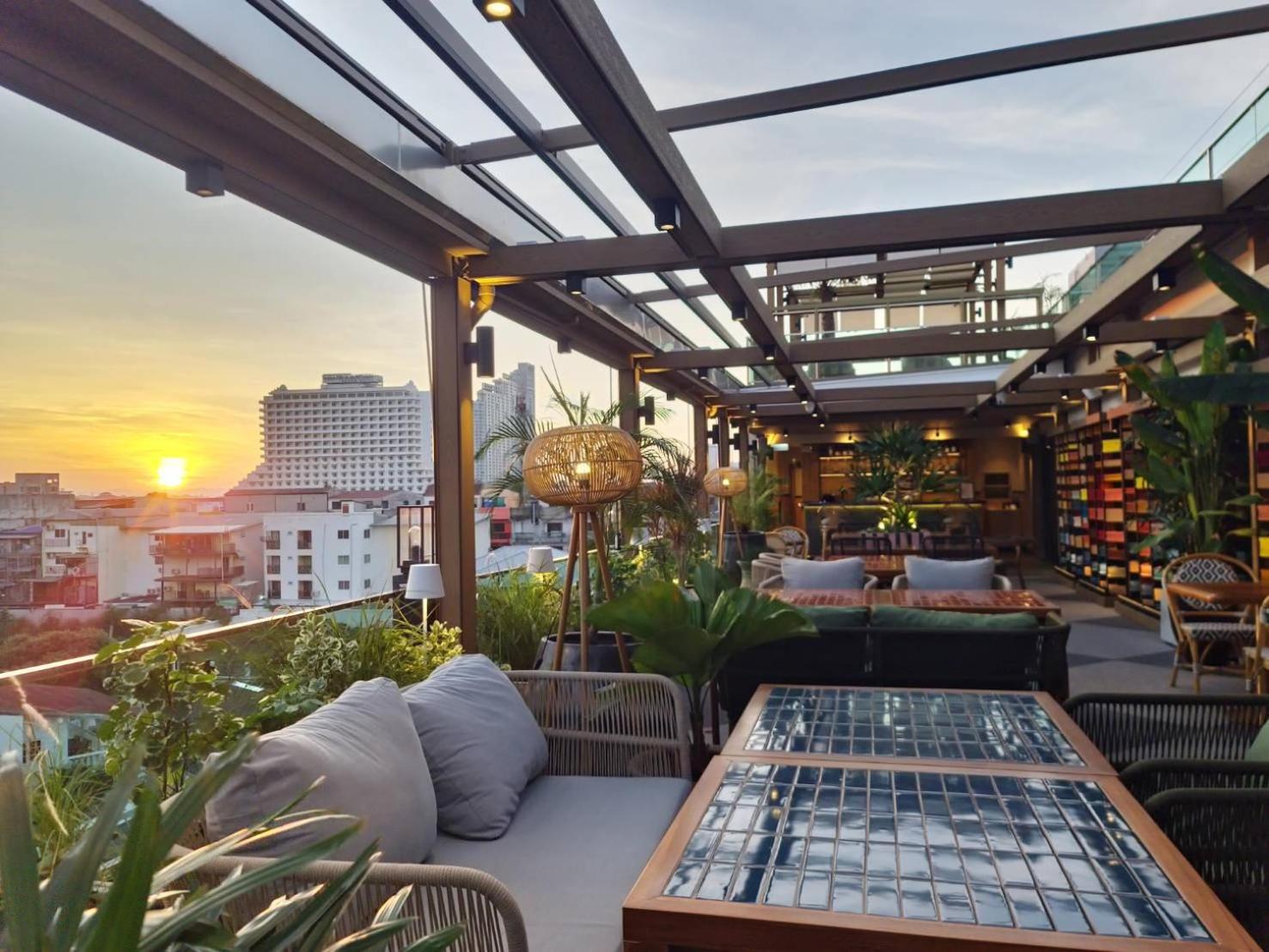 Tribe Pattaya Sha Certificated Hotel Екстериор снимка